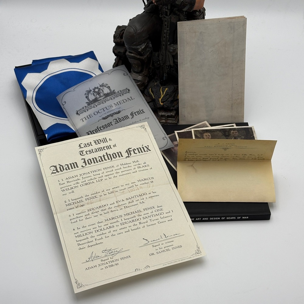 Gears of War 3 Epic Edition Xbox 360 Game, Marcus Fenix Statue, Medal, Book 2011 - Picture 2 of 16